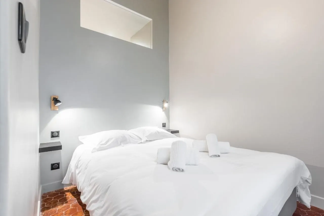 Charming 2 Bdr Old Town Appartement Nice
